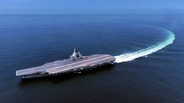 🇨🇳 China’s Fujian Aircraft Carrier: A Turning Point in Maritime Power Projection